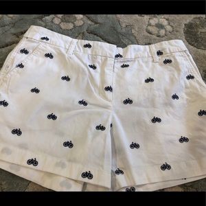 Super cute white shorts with navy bicycles size 8